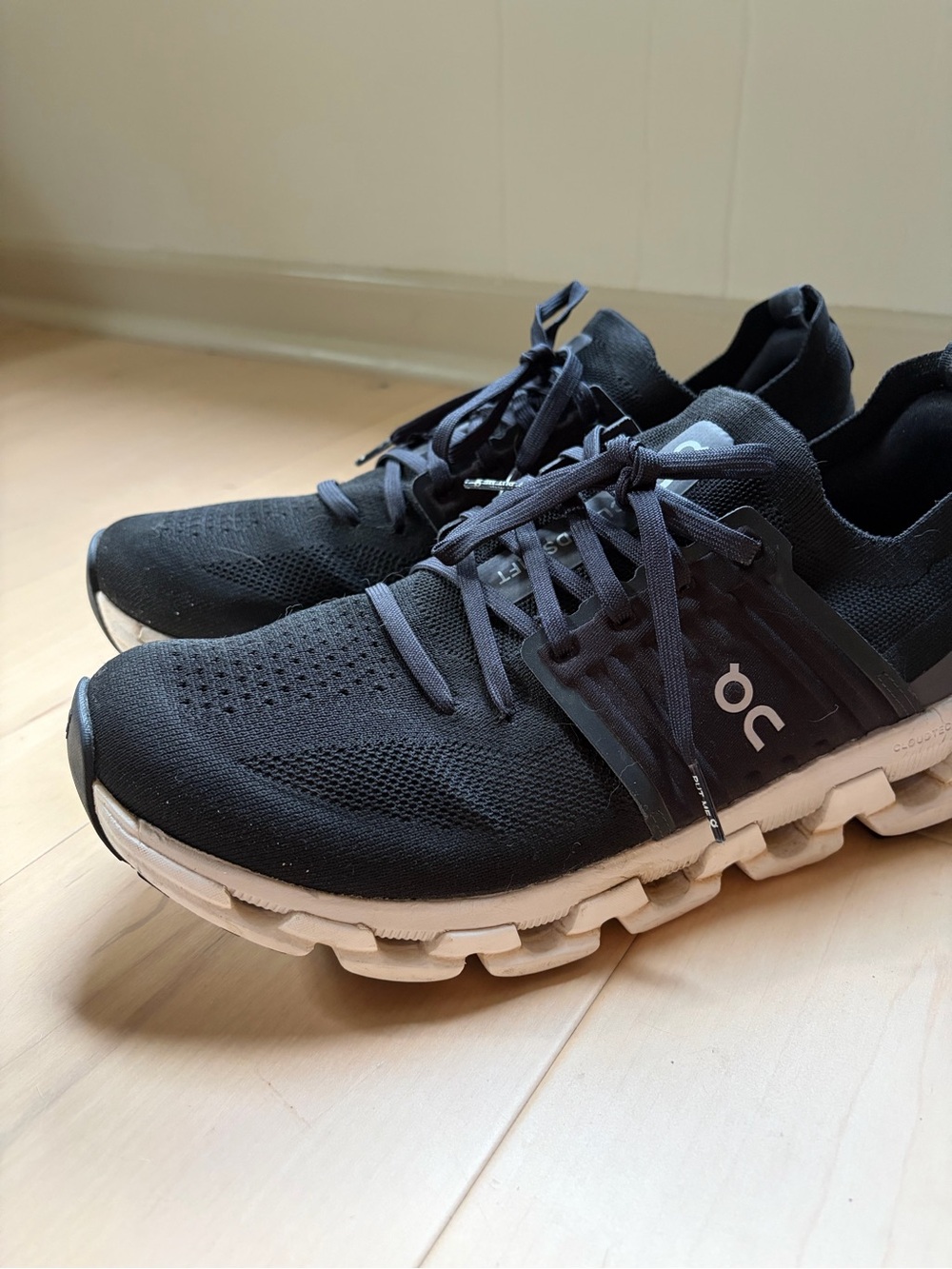 On Running Cloudswift 3 Men’s Size 10.5 Black CloudTec Helion Running Shoes